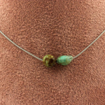 Pierres et Min&eacute;raux. Collier 2 perles Turquoise Africaine d'Afrique Chaine en acier Collier femmes, hommes. Taille personnalisable.