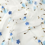 1TK Lilledega tikitud t&uuml;llkangas laudlinad Lilleline v&otilde;rk kardinad Kingituste pakkimine V&otilde;rkniit Lillepood 130x50cm