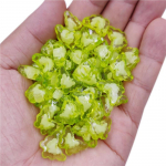 Liblikakujulisi l&auml;bipaistvaid helmeid saab kasutada kaelakee ja kaelakeede isevalmistamiseks rohuroheline v&auml;rv