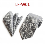 Cozy Up Tie Kaheosaline pol&uuml;estrist moodne &uuml;likond v&ouml;&ouml;lips sisaldab lipsu ja r&auml;tikut