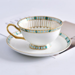 Euroopa retro peen kohvitass Kullav&auml;rviga v&auml;rvitud keraamiline p&auml;rastl&otilde;unatee kohvitass lilleline teetass valge