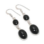 Naturaalsest mustast oon&uuml;ksist v&auml;&auml;riskiviga 925 h&otilde;bedast k&otilde;rvar&otilde;ngad 2.01 y8A53