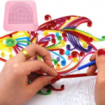 K&auml;sitsi valmistatud paberivoltimise meisterdamise ruudustikujoontega juhendpaber, paberkvilling, k&auml;sitsi valmistatud meisterdamine, isetegemise paberkvillingu t&ouml;&ouml;riist, isetegemise meisterdamise t&ouml;&ouml;riist