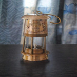 Merep&auml;rane messingist antiikne kaevanduslamp K&auml;sit&ouml;&ouml;na valmistatud vintage &otilde;lip&otilde;leti laevale riputatav kaevanduslamp
