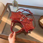 Gooti Messengeri kott K&auml;ekott Naistele Kuumad T&uuml;drukud Nahast k&auml;epide Crossbody kotid Daamidele Punk Tume punane K&auml;ekott Esteetiline