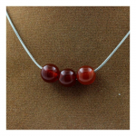 Pierres et Min&eacute;raux. Collier 3 perles Agate Rouge 8 mm Chaine en acier inoxydable.