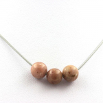 Pierres et Min&eacute;raux. Collier 3 perles Rhodonite 8 mm Chaine en acier inoxydable.