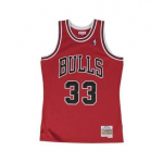 T-s&auml;rk - MITCHELL &; NESS - Chicago Bulls - Punane - Sportr&otilde;ivad - T&auml;iskasvanud Mees L