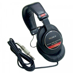 SONY juhtmega kinnised stuudiomonitori k&otilde;rvaklapid mustad MDR-CD900ST must
