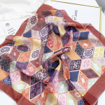 Puuvillane ja linane v&auml;ike kandiline sall siidist sall Naiste kevadine ja s&uuml;gisene uus stiil Kunstiline ja mitmek&uuml;lgne moodne temperamendiga peav&otilde;ru sall 58*58cm