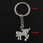 Moodne v&otilde;tmehoidja 30x26mm hobune h&otilde;bedase v&auml;rvi ripatsid DIY meeste ehted auto v&otilde;tmehoidja s&otilde;rmuse hoidja suveniir kingituseks h&otilde;be