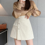 Naiste tviidp&uuml;ksid, ebaregulaarsed k&otilde;rge v&ouml;&ouml;kohaga A-joonega seelikud S valge