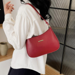 Prantsuse Retro kaenlaaluse &otilde;lakott naistele Uus lihtne mitmek&uuml;lgne Crossbody kott Temperament pendelk&auml;ekottide trend