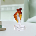 Klaaskujuke Cobra Snake Hiina aasta kodukaunistuseks