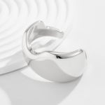 Moodne Ebaregulaarne mansett, poleeritud plisseeritud k&auml;ev&otilde;rukomplekt Kerge luksusliku stiiliga reisipeo naine