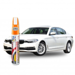 Auto kriimustuste parandamise v&auml;rvipliiats Auto grafiti parandamine v&auml;rvipintsli parandamine mitut v&auml;rvi Saadaval v&auml;rviparanduspliiats, mis katab kriimude tarvikud