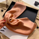 100% naturaalsest siidist sall naistele &uuml;hev&auml;rviline foulard k&otilde;rge kvaliteediga naiste pear&auml;tt sall &uuml;mbris ruudukujuline moodne hijab bandana sallid Y1946YY-Real Silk 65x65cm