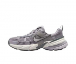 Nike V2K Run Naiste jooksujalatsid FD0736-008 Hall Suurus EU 42