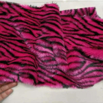 Tr&uuml;kitud pl&uuml;&uuml;s s&uuml;nteetkarva kangas leoparditr&uuml;kk tiigritr&uuml;kk sebratr&uuml;kk esinemisr&otilde;ivad kunstkarusnahk riided vaip kodutekstiil 50x170cm