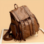Moodne needikinnitusega klapiga seljakott, punkstiilis n&ouml;&ouml;riga daypack, vintage PU-nahast reisi-koolikott