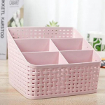 WTEMPO Creative Imitation Rattan Storage Box Office kirjutuslaud Elutuba Multifunktsionaalne kosmeetikatoodete kaugjuhtimispuldi hoiustamisriiul 19.3*19.3*14cm valge