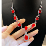 BELLA BOX K&otilde;rgekvaliteediline Raskemasinavaldkonna Luksuslik Smaragd Tuvivere V&auml;&auml;riskivi Kaelakee Sobib Naiste Pulmapeoks K&otilde;rgekvaliteedilised Ehted 40+5cm punane