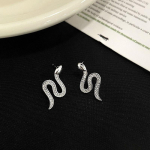 Madusekujulised k&otilde;rvar&otilde;ngad Ni&scaron;&scaron; Temperament Unikaalne k&otilde;rvar&otilde;nga disaini tunnetus K&otilde;rgekvaliteedilised k&otilde;rvar&otilde;ngad naistele S&auml;&auml;sepirita plaat