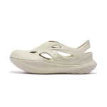 Saucony Cradle Yat Mugavad Pehmed Augudega Kingad Unisex Kingad Beež S79082-10 41
