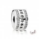 Uus mood S&auml;ravad t&auml;hed, pallid, s&uuml;dameklambrid, sobivad uus v&otilde;lu k&auml;ev&otilde;ru, naiste Euroopa ehted