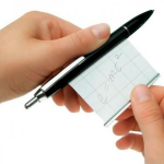 Stylo triche banni&egrave;re d&eacute;roulante bloc note cach&eacute; pour tricher blanc