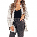 Naiste s&auml;rk rev&auml;&auml;riga, pikkade varrukatega, klapptaskutega, s&auml;rk-topid, &uuml;he n&ouml;&ouml;biga, kulutatud narmastega serv, &uuml;lem&otilde;&otilde;duline l&otilde;ige, s&auml;rk-jakk M punane