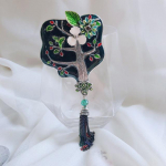 Klassikalised elegantsed naised, t&uuml;drukud, tuaani lehvik emailiga vintage pross, pikk tups Peen rahvusm&auml;rgid, naiste aksessuaarid, ehted