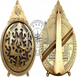 Messingist araabia astrolabi gloobuse merenavigatsiooniastroloogilise kalendri koopia koos alusel