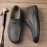Meeste ehtsast nahast vabaajajalatsid hingavad mokasiinid Meeste &auml;rijalatsid S&otilde;idujalatsid Meeste mokassiinid 40 hall