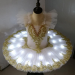 Tutu balleti LED-valgustiga Swan Lake'i baleriin pannkoogit&uuml;druk t&auml;iskasvanud lapse balletikleit laste tantsukost&uuml;&uuml;mid Tutu LED-valgustiga 150cm valge