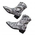 Naised Chelsea saapad Kauboi keskmised kontsad talve uued mootorrattasaapad Disainer Ankle Pumps Kingad Goth Punk terava varbaga Botas 35 hall v&auml;rv