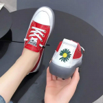 Uued kevadised naiste lamedad kingad PU-nahast Oxfordi vabaaja klassikaline &uuml;hev&auml;rviline mood naiste valged kingad Naiste tossud 35 punane