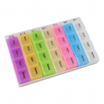 N&auml;dala tabletikorraldaja 28 sektsiooniga, erinevates v&auml;rvides, eemaldatav l&auml;bipaistev ravimikarp