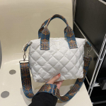 Disain Lingge tepitud polsterdatud suur kandekott nailonist naiste k&auml;ekotid Luksuslik disain &otilde;lakotid poekott 22.5x10.5x19.5cm