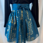 Korea moodne Hanbok l&uuml;hike Hanguli v&ouml;&ouml;kleit - sinakasroheline kuldse fooliummustriga Total Length 50cm