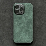 Kvaliteetne Alcantara seemisnahast &uuml;mbris iPhone 15 Pro Max 16 14 13 12 Mini 11 6s 7 8 Plus Xs Max X Xr SE 2022 jaoks, keeratava karvkattega For iPhone 15 roheline