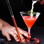 Loominguline l&otilde;bus spiraalne kokteiliklaas P&ouml;&ouml;rlev Martini Creative Long Tail Cocktail &otilde;lgedest veiniklaas baaripidude tarbeks onesize