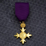 Kuninganna kuninglik s&otilde;jaline rist OBEMBECBE Briti impeeriumi ordu r&uuml;&uuml;telkond