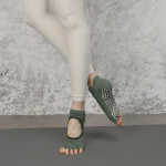 Naiste lahtise varbaga viie s&otilde;rmega &otilde;hujooga ja pilatese sokid