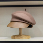 2023 Uus stiil mood vaba aeg villane riie nahast katuser&auml;&auml;sta m&uuml;ts Berett Korea v&auml;ljaanne peen mood mitmek&uuml;lgne maalikunstnik ajalehem&uuml;ts 56-58cm