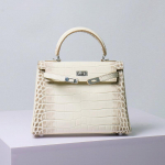 Uus esimese kihi veisenahast, krokodillimustriga kaasaskantav &otilde;lakott-messenger, ehtne nahk, Himaalaja strassidega kott, h&otilde;bedane. 25x10x18cm