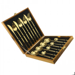 16 tk/komplekt Luksuslik l&auml;ikiv roosikuldne s&ouml;&ouml;gin&otilde;ude komplekt kahvel nuga lusikas kuldne s&ouml;&ouml;giriistade komplekt 304 roostevabast terasest s&ouml;&ouml;giriistade komplekt koos kinkekarbiga gold box kuld