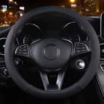 Universaalne auto rooli kate raskeveokite ehtsast nahast libisemisvastane 38 cm must ja punane pluss auto pr&uuml;gikast 27x11x5cm