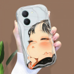 Armas koomiksimustriga kreemjas tekstuuriga korpus, lainelise servaga pehme silikoonkaanega telefoni&uuml;mbris Vivo jaoks Vivo Y76 5G valge