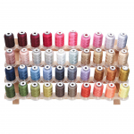 40 v&auml;rvi pol&uuml;estrist tikkimisniidi komplekt, 120D/2, 500m poolid kodu- ja arvutitikkimismasinatele, 40WT